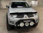 Mitsubishi l200 - Miniature